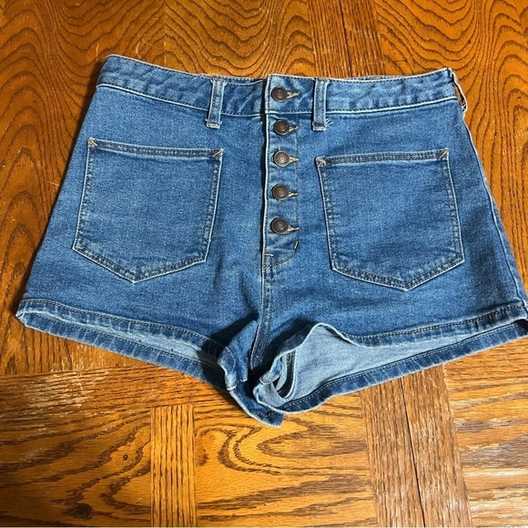 Free People Bridgette Denim Mini Shortie Shorts Sz 29 Button Fly - Picture 5 of 13